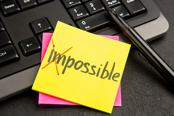 600-front-view-motivation-notes-with-keyboard
